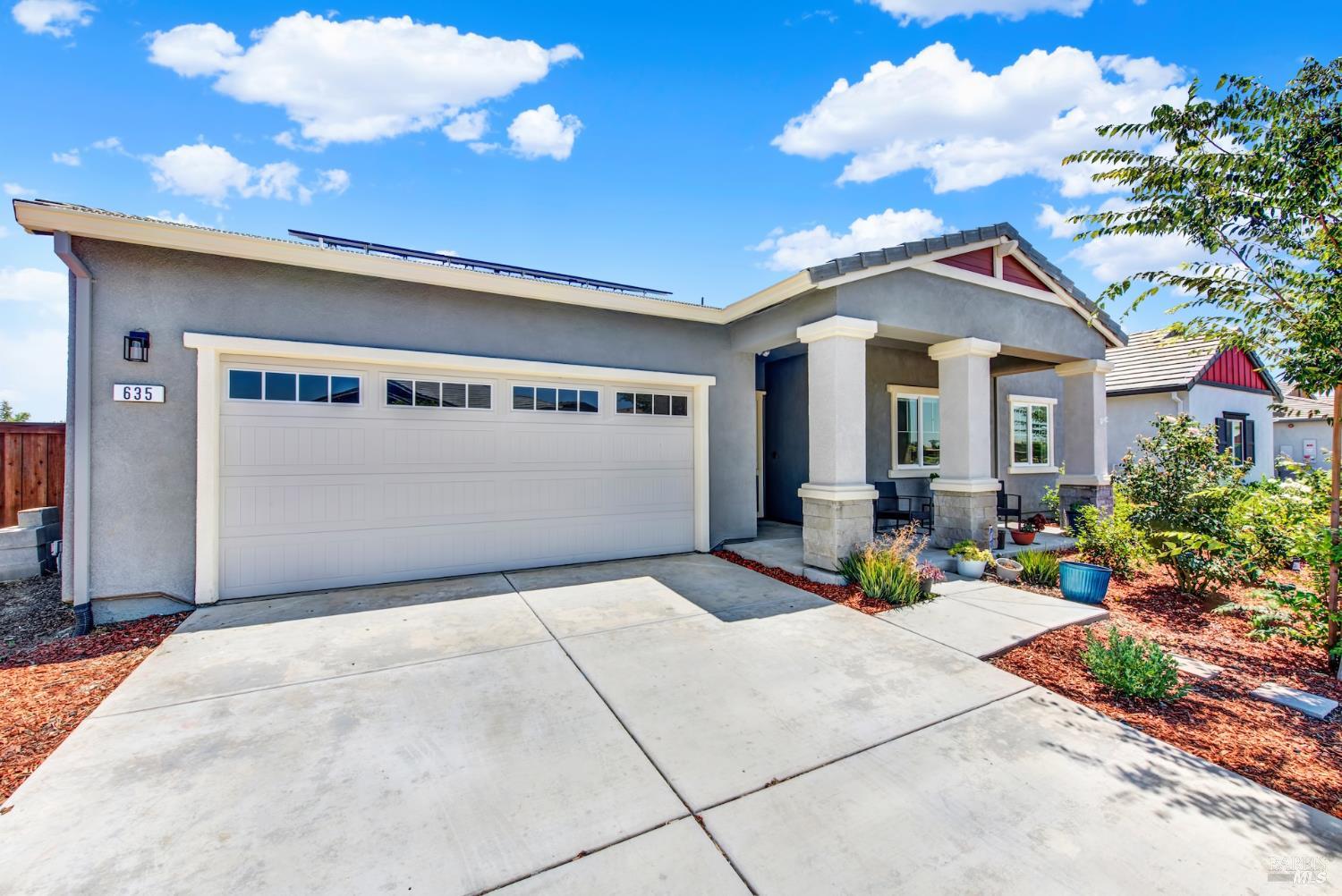 Detail Gallery Image 7 of 62 For 635 Songbird Way, Dixon,  CA 95620 - 4 Beds | 2 Baths