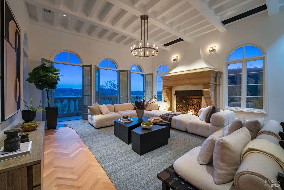 Detail Gallery Image 12 of 59 For 27 Upper Rd, Ross,  CA 94957 - 8 Beds | 8/1 Baths