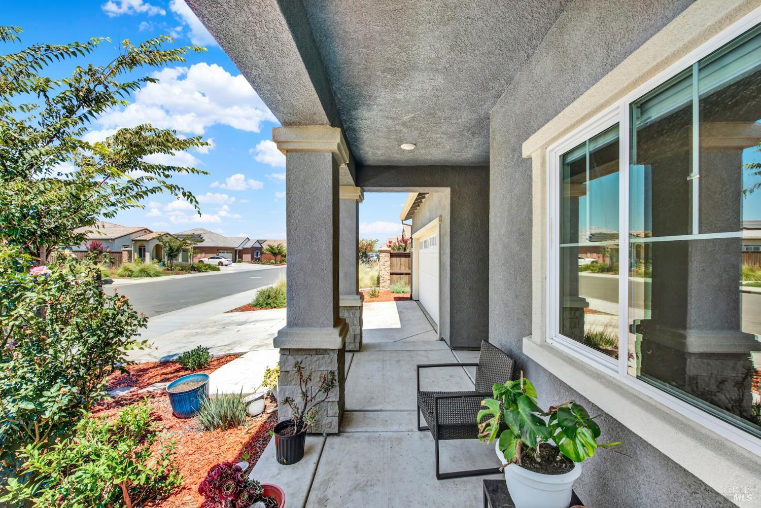 Detail Gallery Image 11 of 62 For 635 Songbird Way, Dixon,  CA 95620 - 4 Beds | 2 Baths