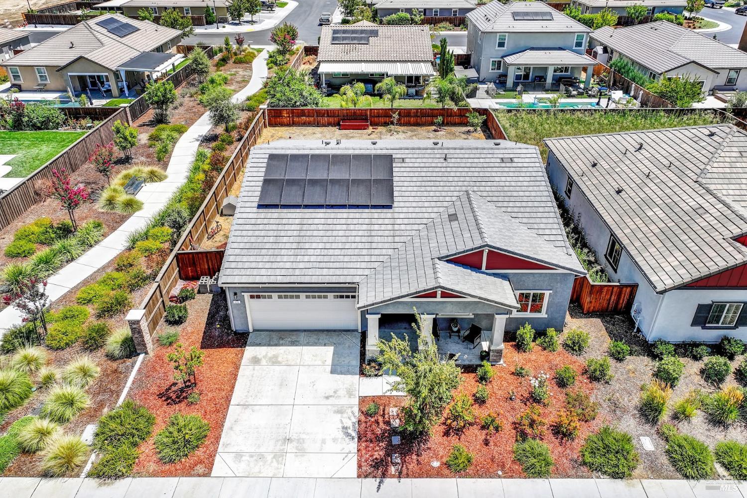 Detail Gallery Image 3 of 62 For 635 Songbird Way, Dixon,  CA 95620 - 4 Beds | 2 Baths