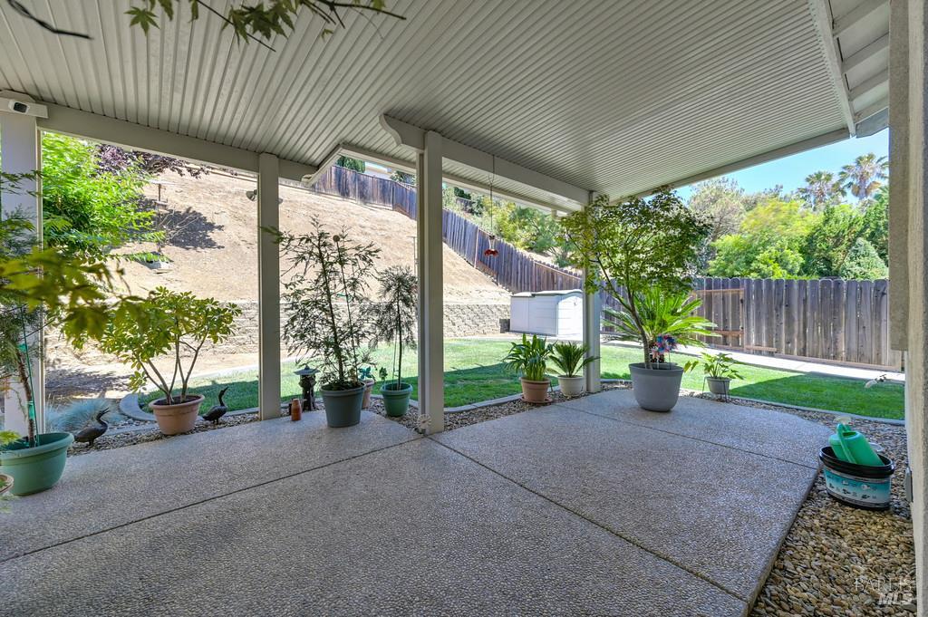 Detail Gallery Image 30 of 40 For 2432 Skyview Cir, Fairfield,  CA 94534 - 4 Beds | 2/1 Baths
