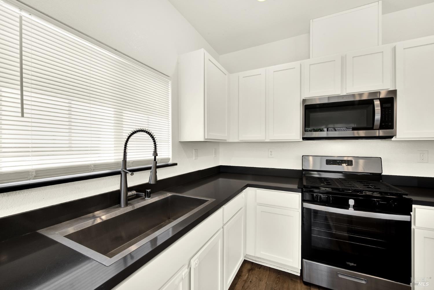 Detail Gallery Image 29 of 62 For 635 Songbird Way, Dixon,  CA 95620 - 4 Beds | 2 Baths