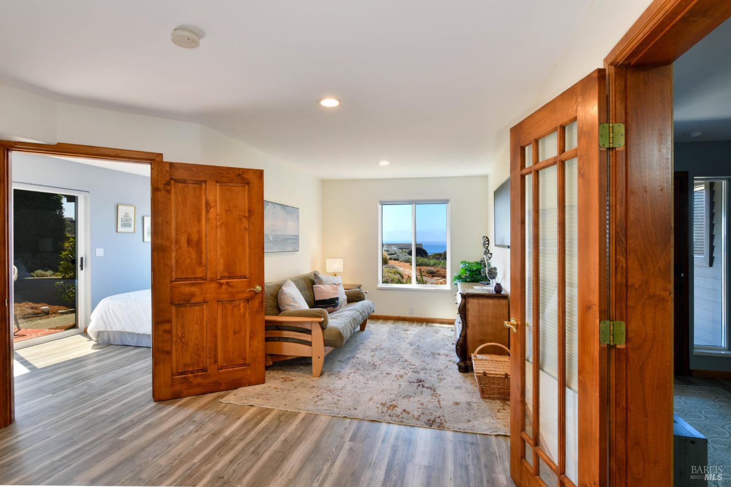 Detail Gallery Image 30 of 58 For 590 Swan Dr, Bodega Bay,  CA 94923 - 3 Beds | 3 Baths