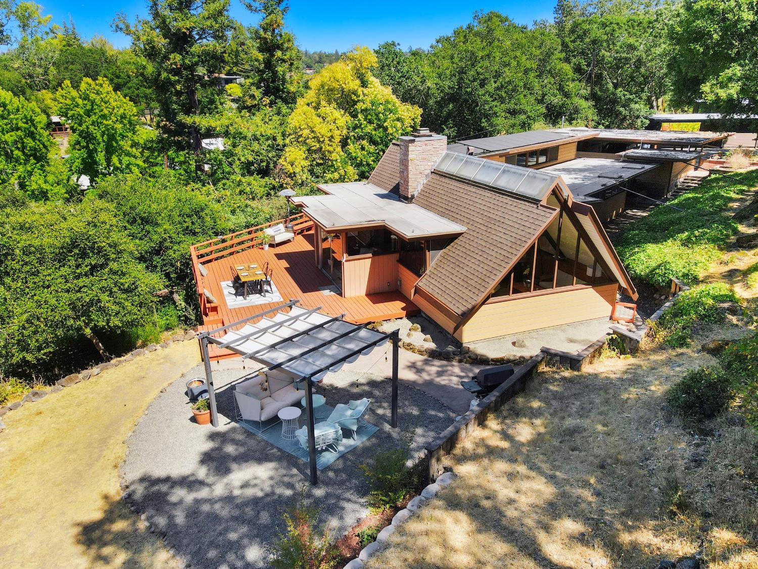 Detail Gallery Image 42 of 52 For 2140 Hyland Ct, Santa Rosa,  CA 95404 - 3 Beds | 2 Baths