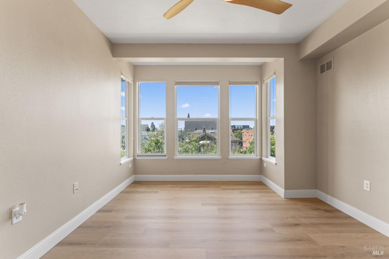 Detail Gallery Image 15 of 29 For 655 12th St #311,  Oakland,  CA 94607 - 2 Beds | 2 Baths