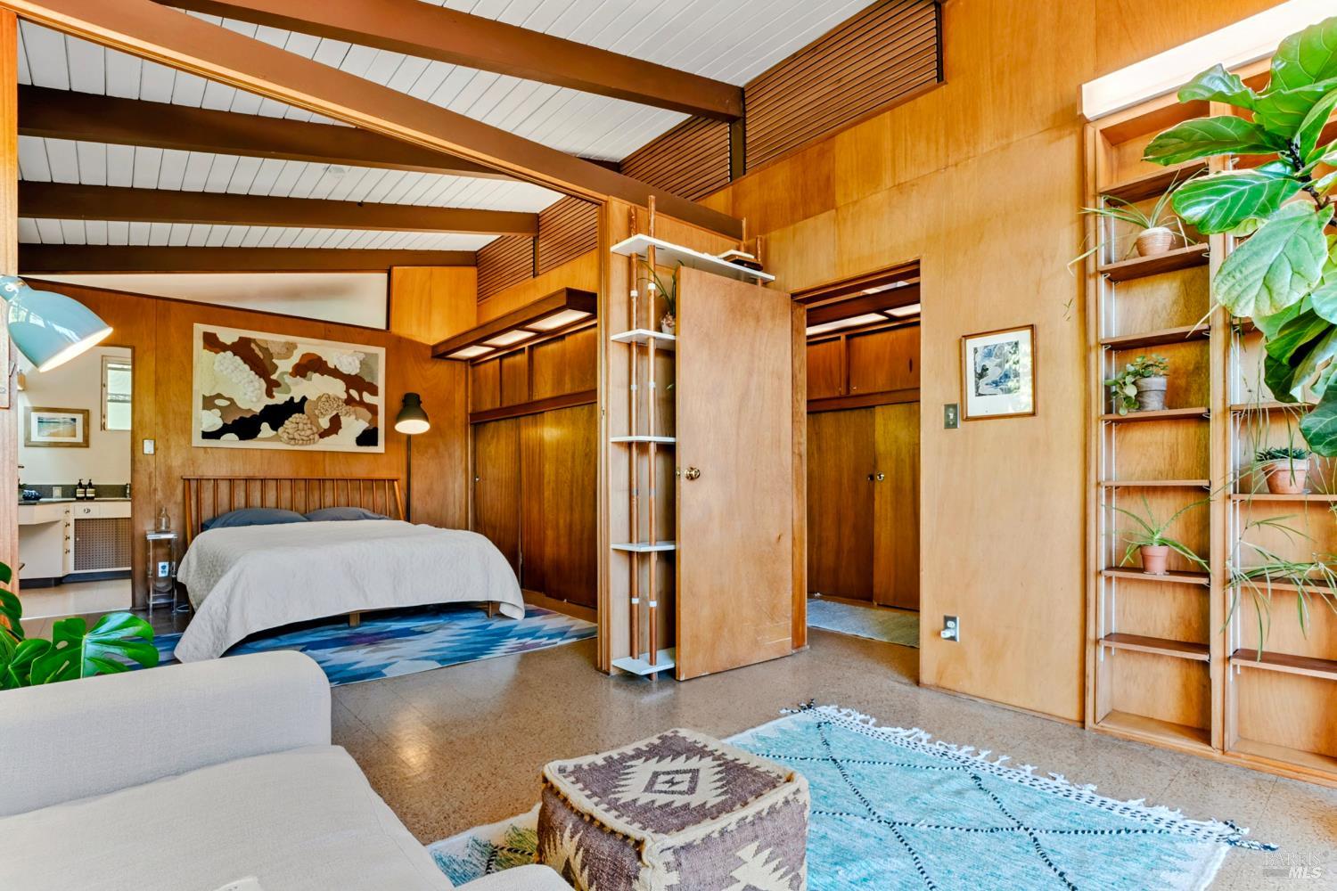 Detail Gallery Image 4 of 52 For 2140 Hyland Ct, Santa Rosa,  CA 95404 - 3 Beds | 2 Baths