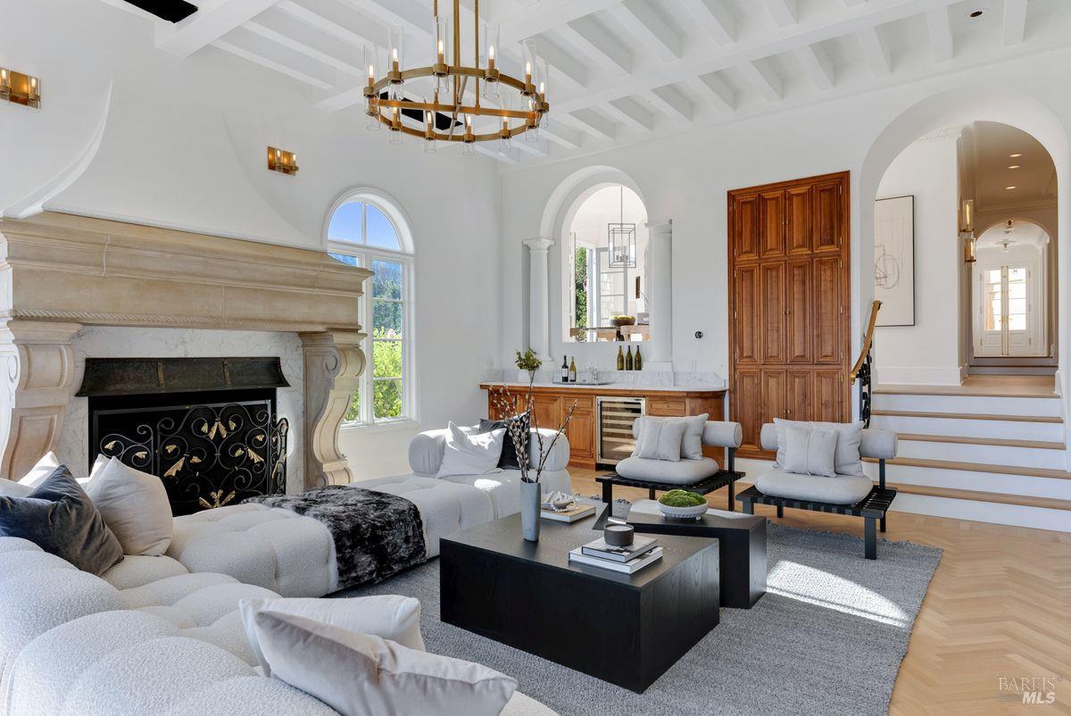 Detail Gallery Image 14 of 59 For 27 Upper Rd, Ross,  CA 94957 - 8 Beds | 8/1 Baths