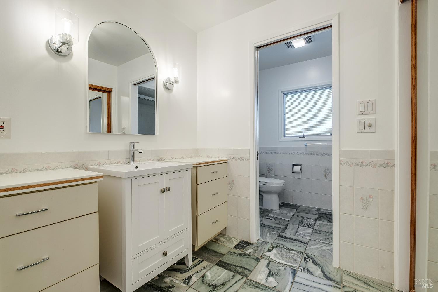 Detail Gallery Image 25 of 48 For 90 Geldert Dr, Tiburon,  CA 94920 - 3 Beds | 2/1 Baths