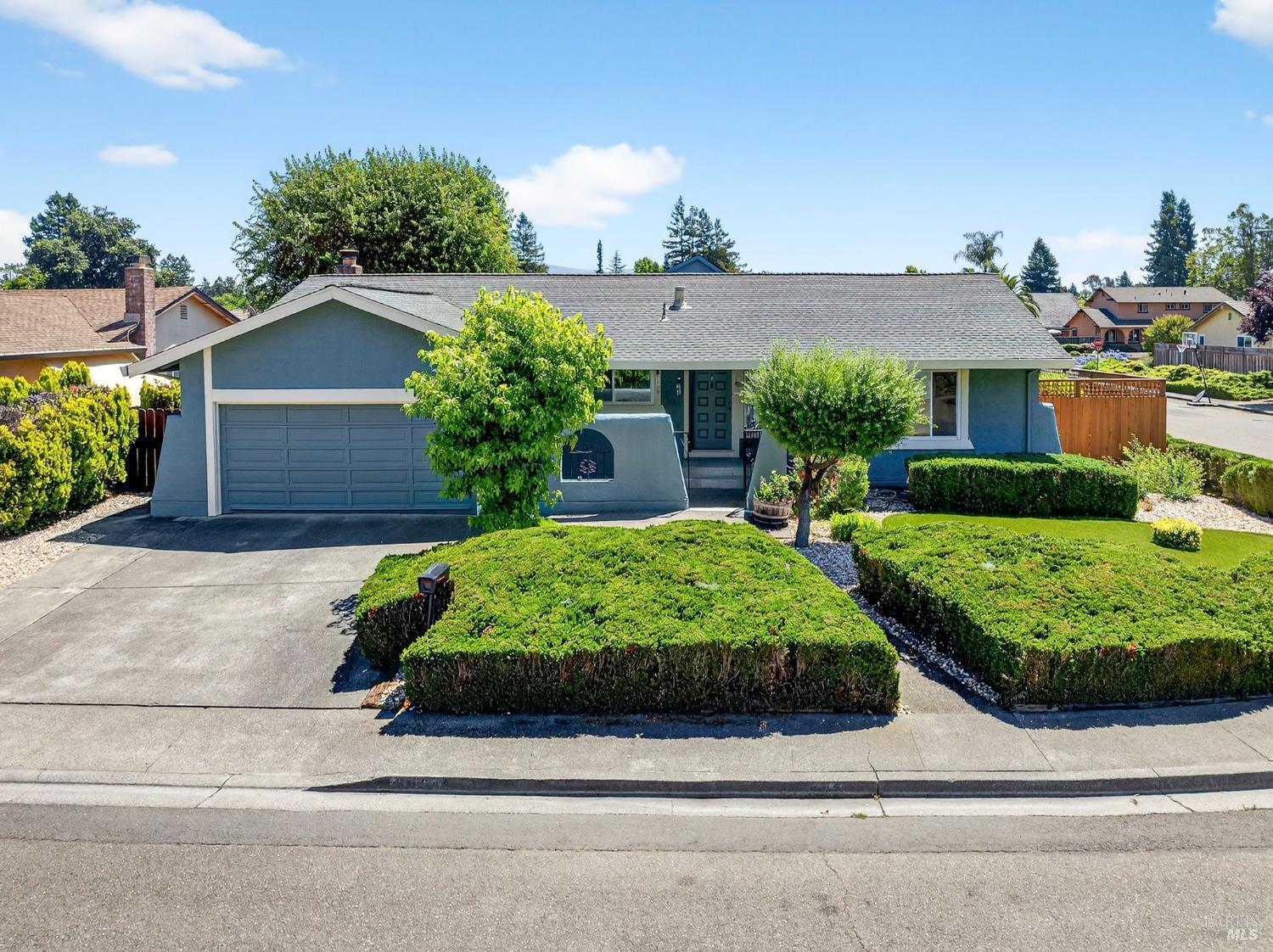 6064 Diane Ct