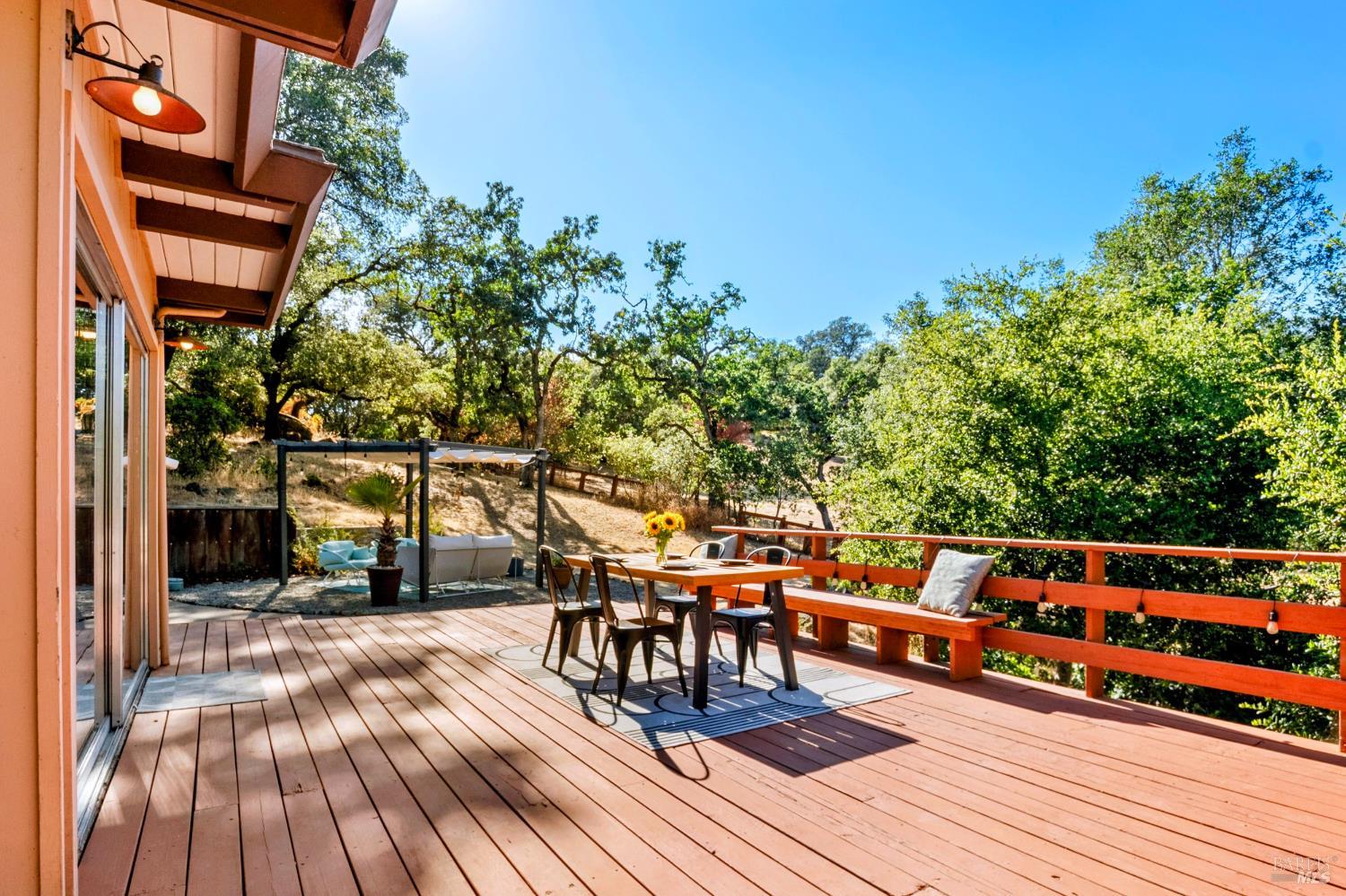 Detail Gallery Image 5 of 52 For 2140 Hyland Ct, Santa Rosa,  CA 95404 - 3 Beds | 2 Baths