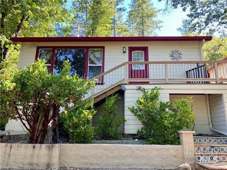 Detail Gallery Image 2 of 23 For 10787 Foothill Rd, Loch Lomond,  CA 95461 - 2 Beds | 1 Baths