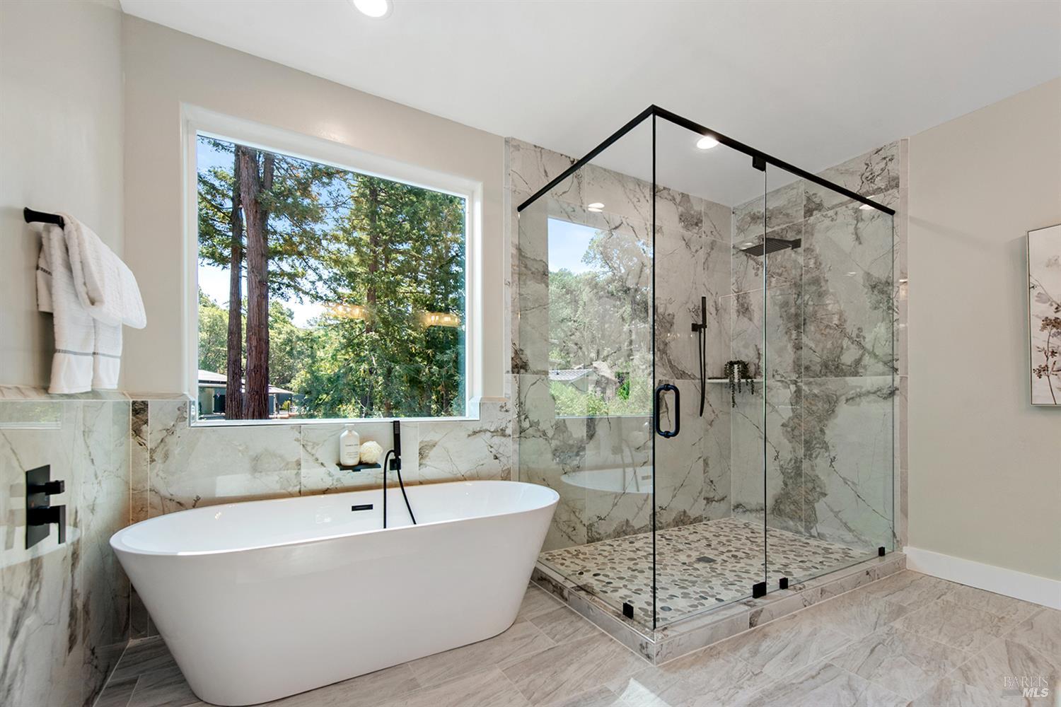 Detail Gallery Image 26 of 55 For 647 Greenview Dr, Santa Rosa,  CA 95403 - 4 Beds | 3 Baths