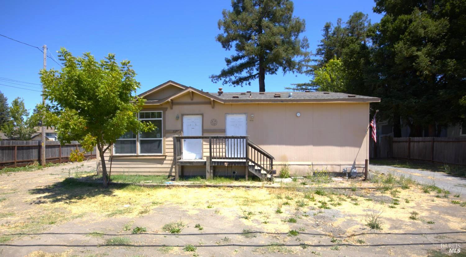 Detail Gallery Image 4 of 14 For 5320 Old Redwood Hwy, Santa Rosa,  CA 95403 - 3 Beds | 2 Baths