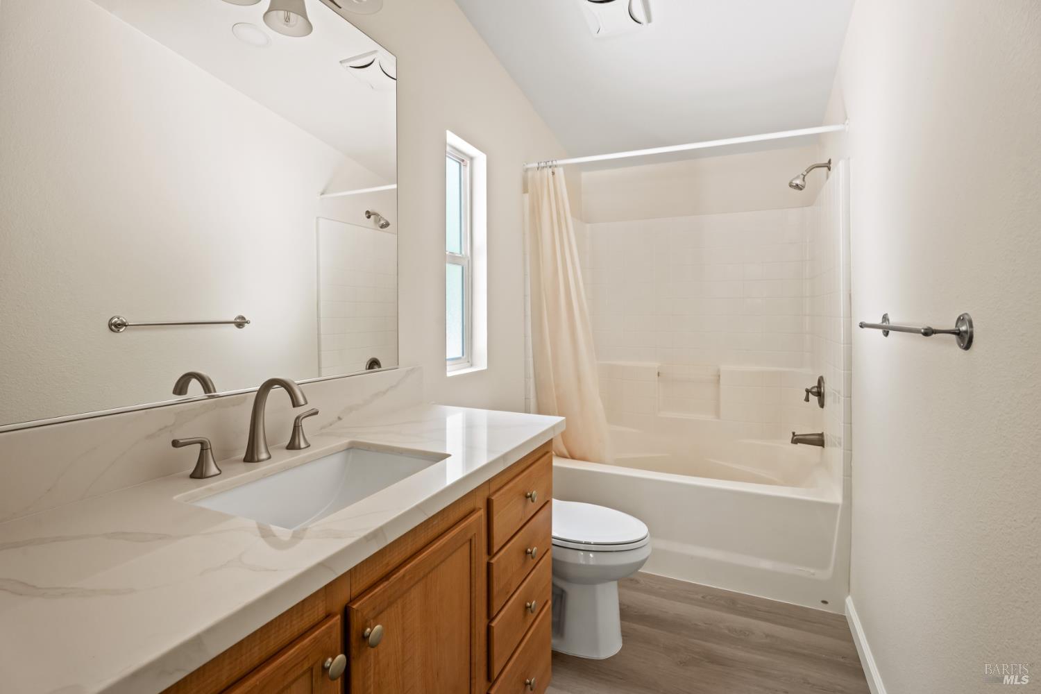 Detail Gallery Image 10 of 23 For 78611 Mina Rd, Covelo,  CA 95428 - 3 Beds | 2 Baths