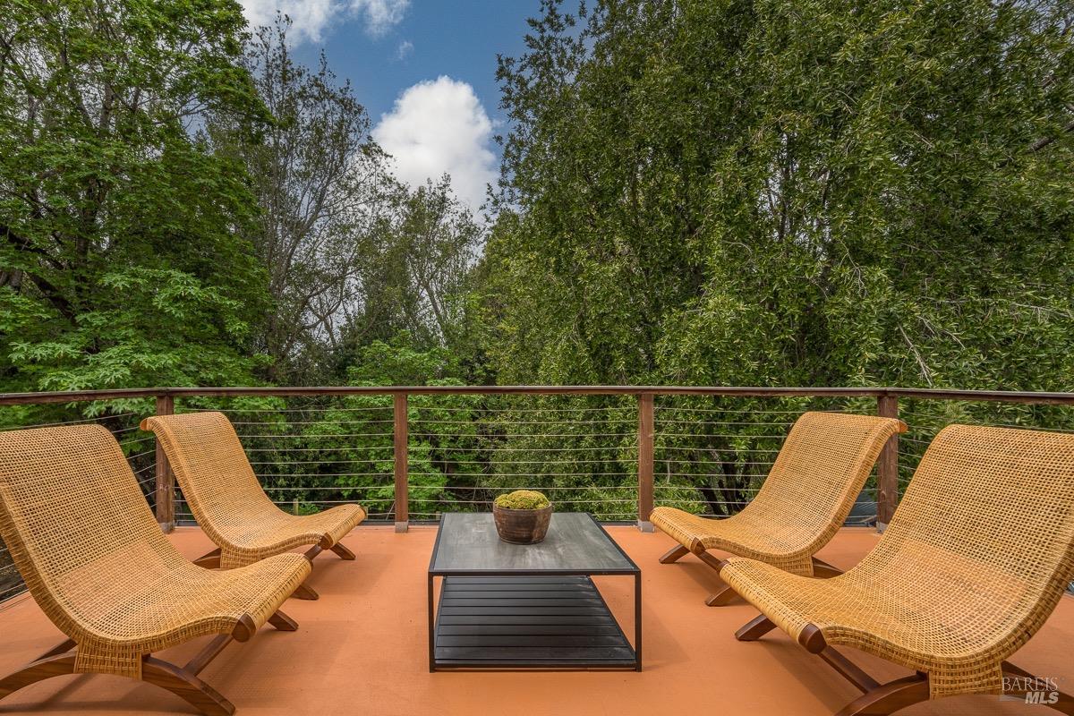 Detail Gallery Image 27 of 82 For 3061 Cuttings Wharf Rd, Napa,  CA 94559 - 4 Beds | 3 Baths