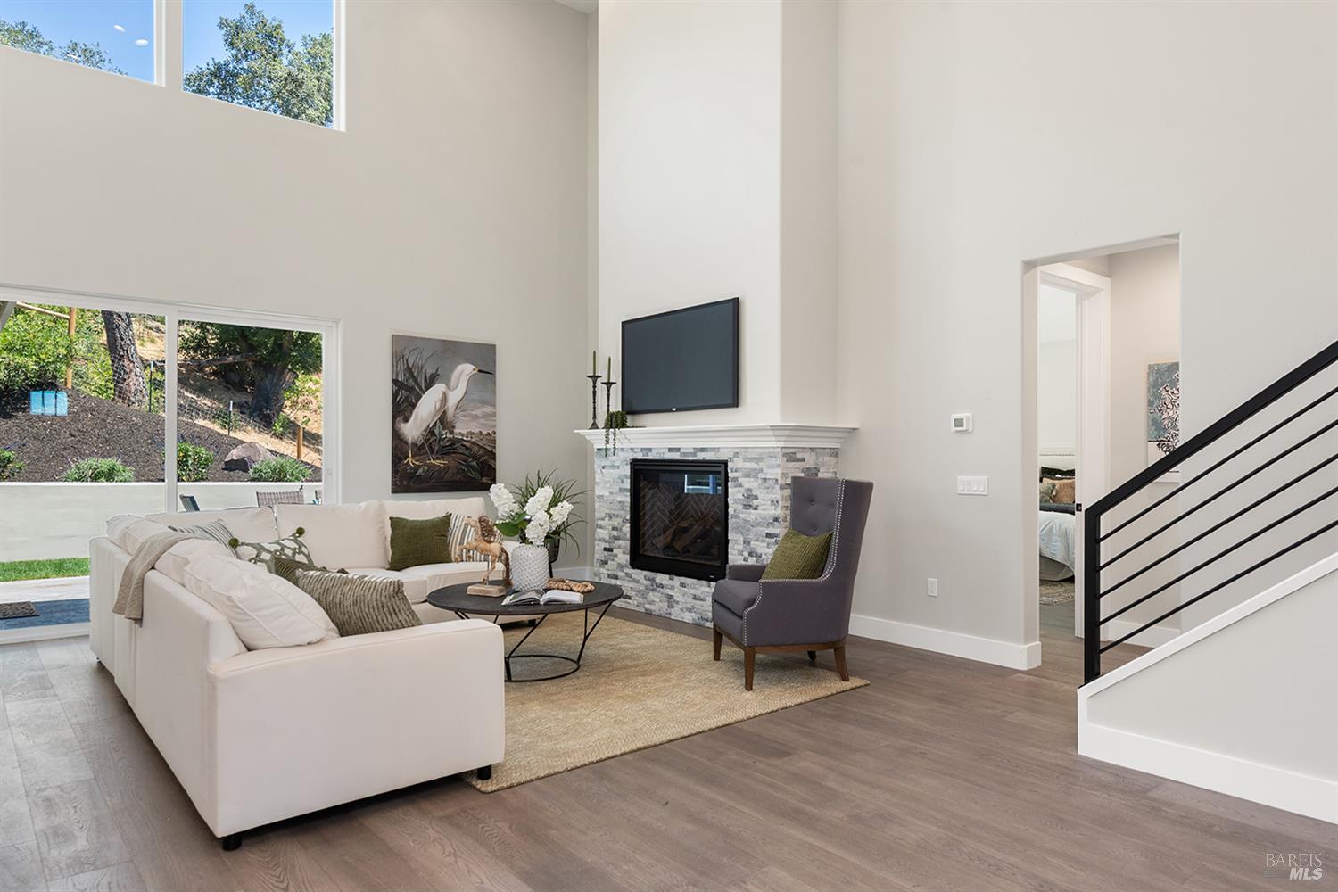 Detail Gallery Image 18 of 55 For 647 Greenview Dr, Santa Rosa,  CA 95403 - 4 Beds | 3 Baths