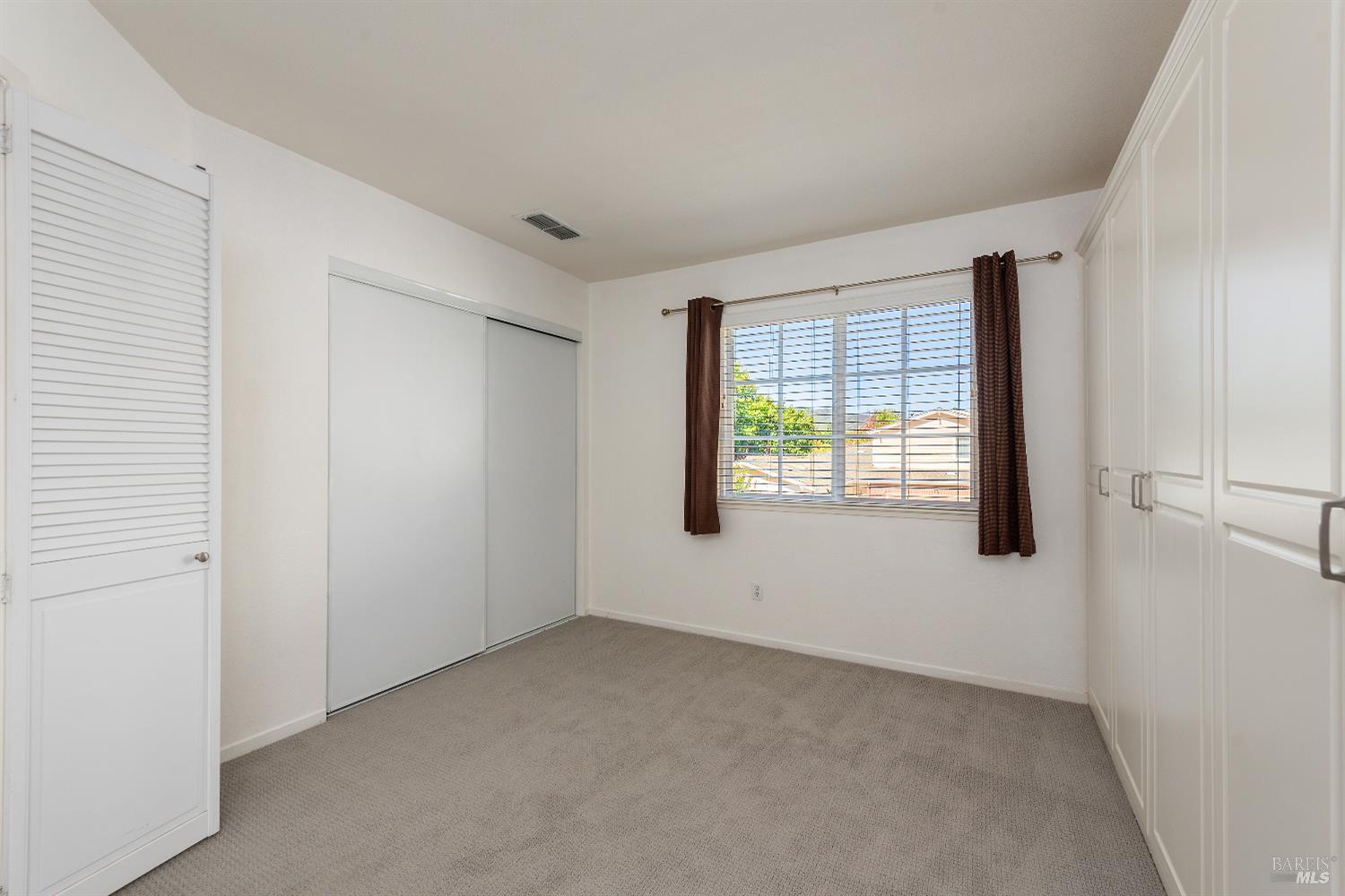 Detail Gallery Image 18 of 27 For 8 Oak Grove Dr #201,  Novato,  CA 94949 - 2 Beds | 1 Baths