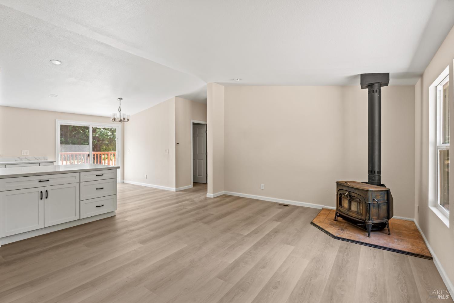 Detail Gallery Image 5 of 23 For 78611 Mina Rd, Covelo,  CA 95428 - 3 Beds | 2 Baths