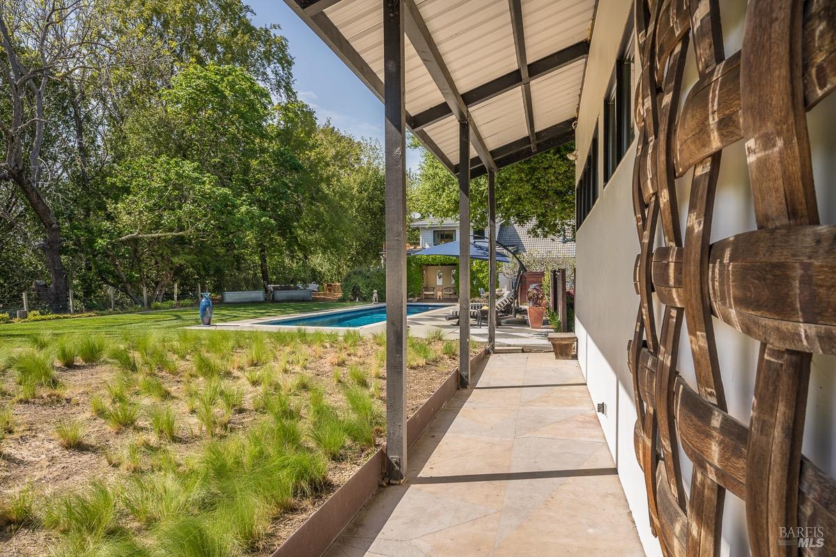 Detail Gallery Image 35 of 82 For 3061 Cuttings Wharf Rd, Napa,  CA 94559 - 4 Beds | 3 Baths