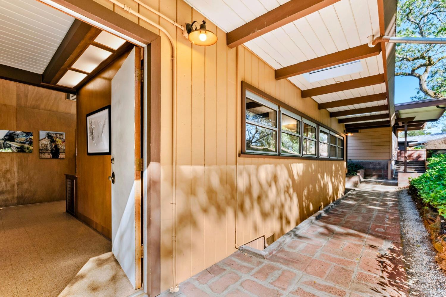Detail Gallery Image 9 of 52 For 2140 Hyland Ct, Santa Rosa,  CA 95404 - 3 Beds | 2 Baths