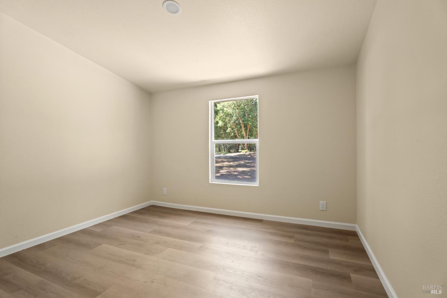 Detail Gallery Image 14 of 23 For 78611 Mina Rd, Covelo,  CA 95428 - 3 Beds | 2 Baths