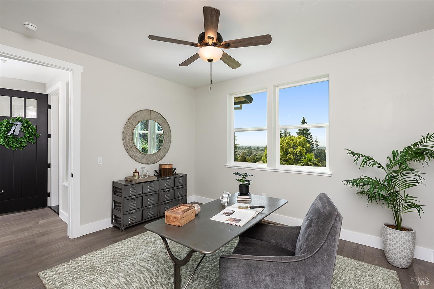 Detail Gallery Image 33 of 55 For 647 Greenview Dr, Santa Rosa,  CA 95403 - 4 Beds | 3 Baths