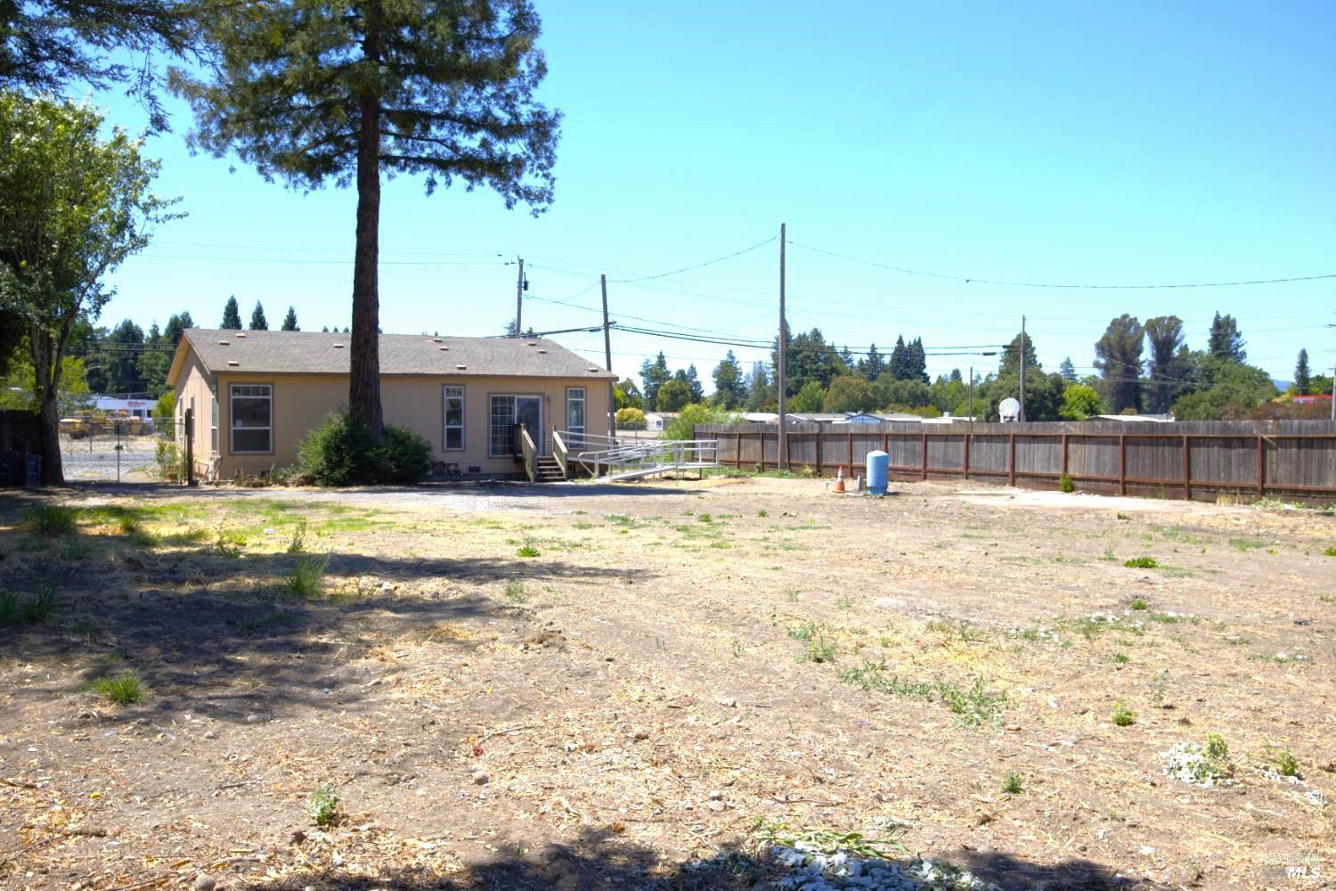 Detail Gallery Image 9 of 14 For 5320 Old Redwood Hwy, Santa Rosa,  CA 95403 - 3 Beds | 2 Baths
