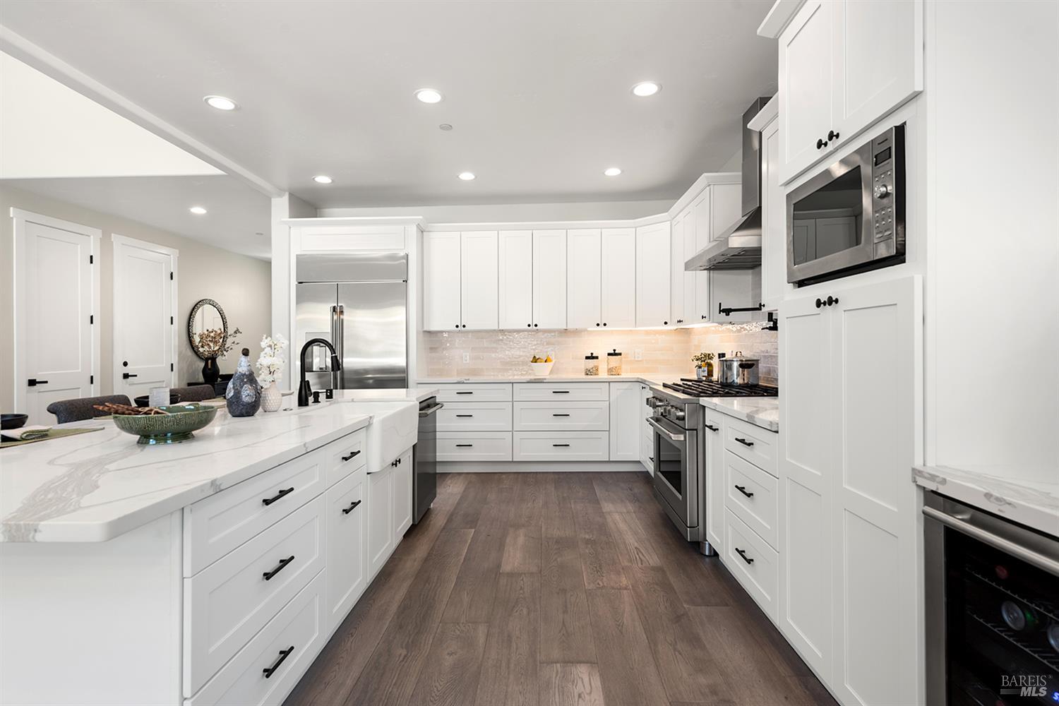 Detail Gallery Image 9 of 55 For 647 Greenview Dr, Santa Rosa,  CA 95403 - 4 Beds | 3 Baths
