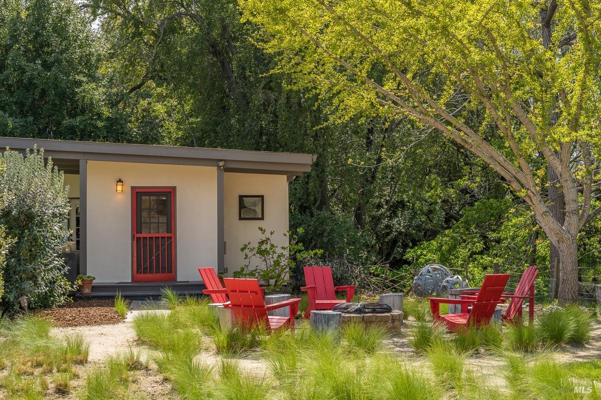 Detail Gallery Image 31 of 82 For 3061 Cuttings Wharf Rd, Napa,  CA 94559 - 4 Beds | 3 Baths