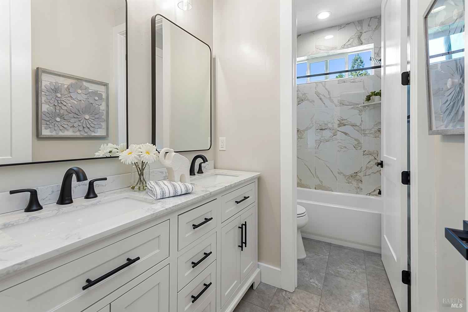 Detail Gallery Image 40 of 55 For 647 Greenview Dr, Santa Rosa,  CA 95403 - 4 Beds | 3 Baths