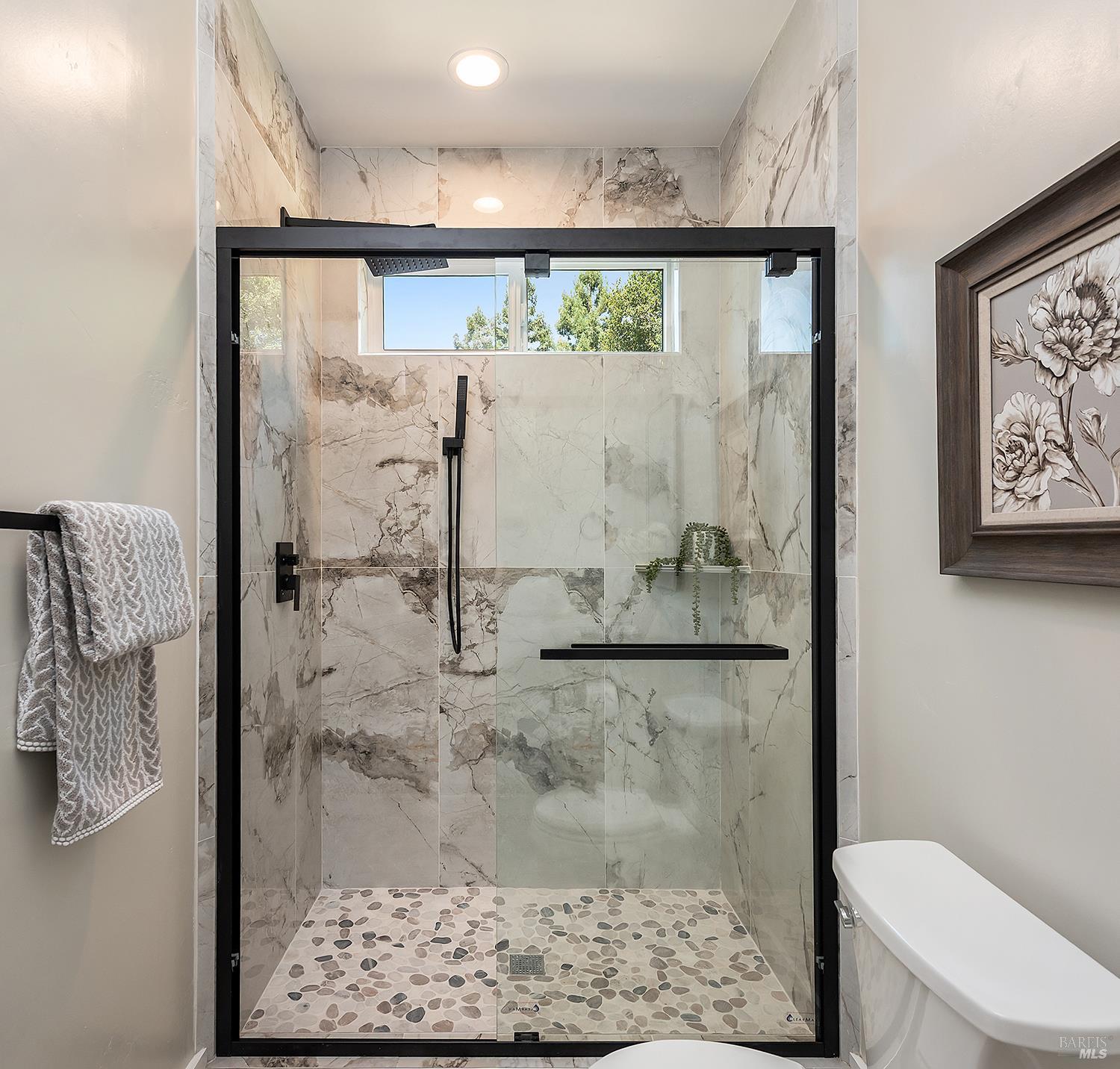 Detail Gallery Image 35 of 55 For 647 Greenview Dr, Santa Rosa,  CA 95403 - 4 Beds | 3 Baths