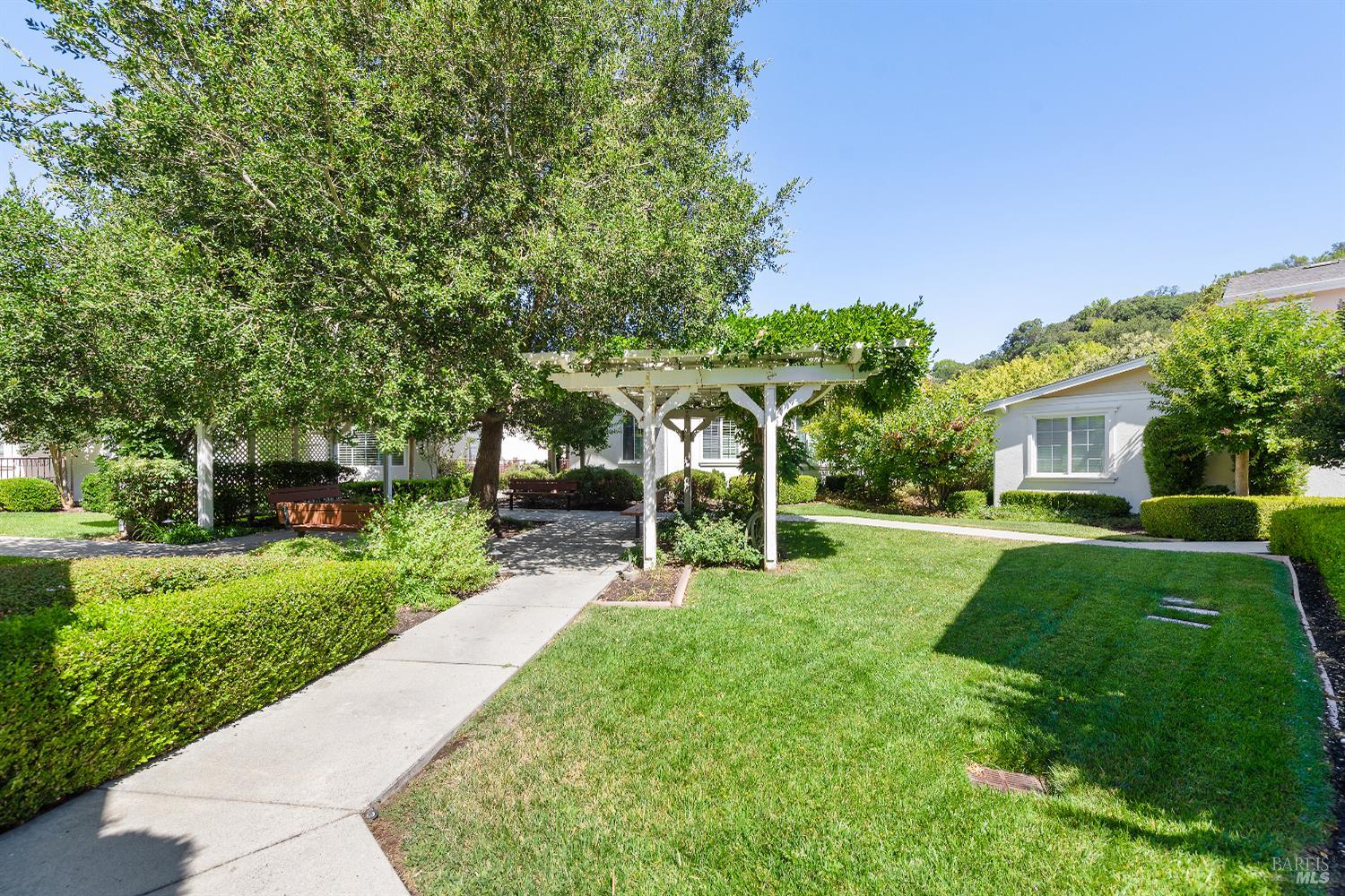 Detail Gallery Image 24 of 27 For 8 Oak Grove Dr #201,  Novato,  CA 94949 - 2 Beds | 1 Baths