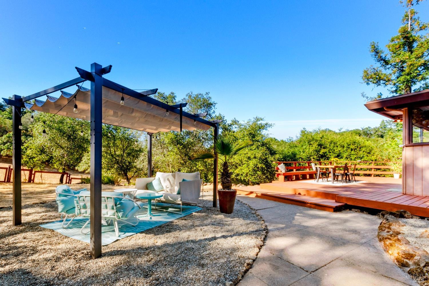 Detail Gallery Image 46 of 52 For 2140 Hyland Ct, Santa Rosa,  CA 95404 - 3 Beds | 2 Baths