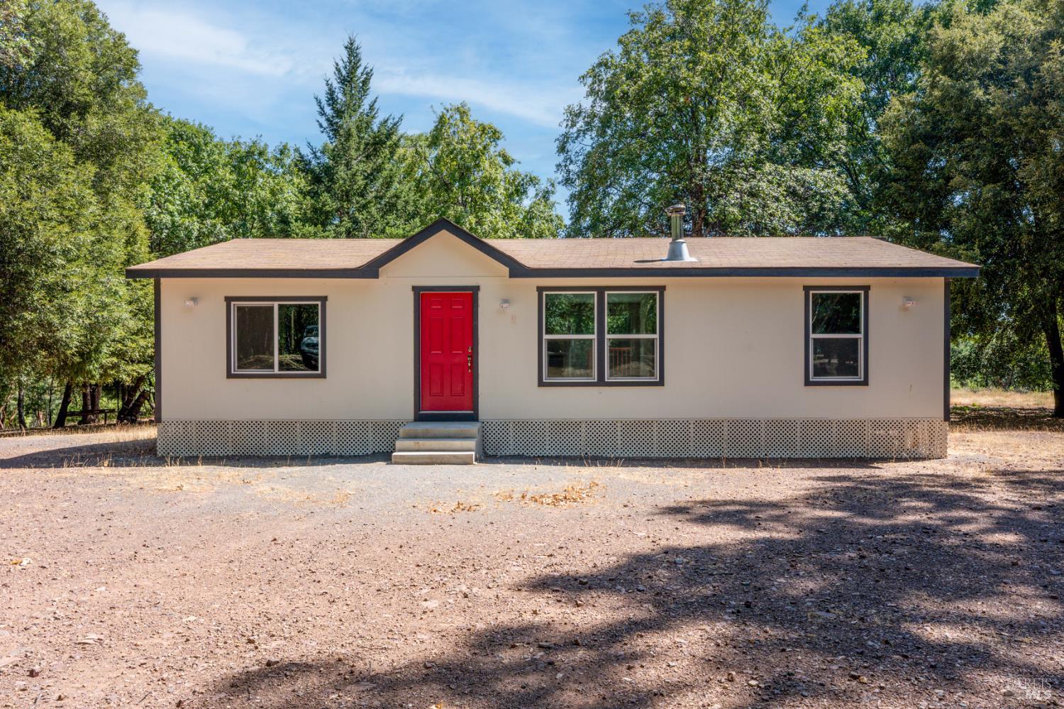 Detail Gallery Image 2 of 23 For 78611 Mina Rd, Covelo,  CA 95428 - 3 Beds | 2 Baths