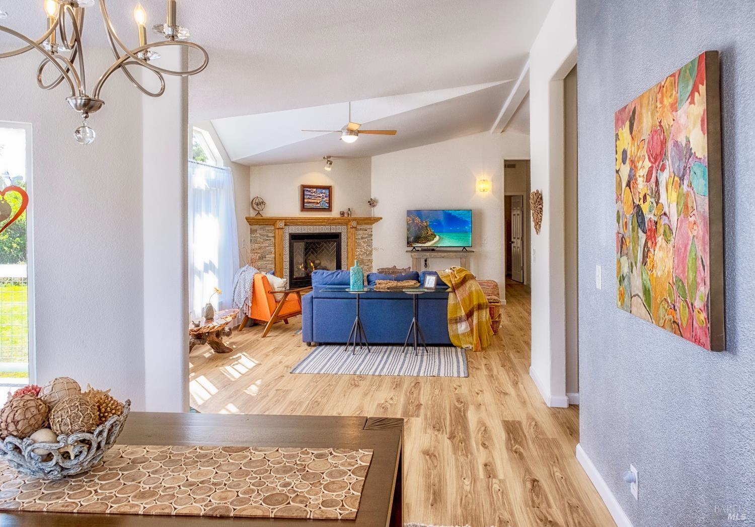 Detail Gallery Image 6 of 25 For 18600 Old Coast Hwy, Fort Bragg,  CA 95437 - 3 Beds | 2 Baths