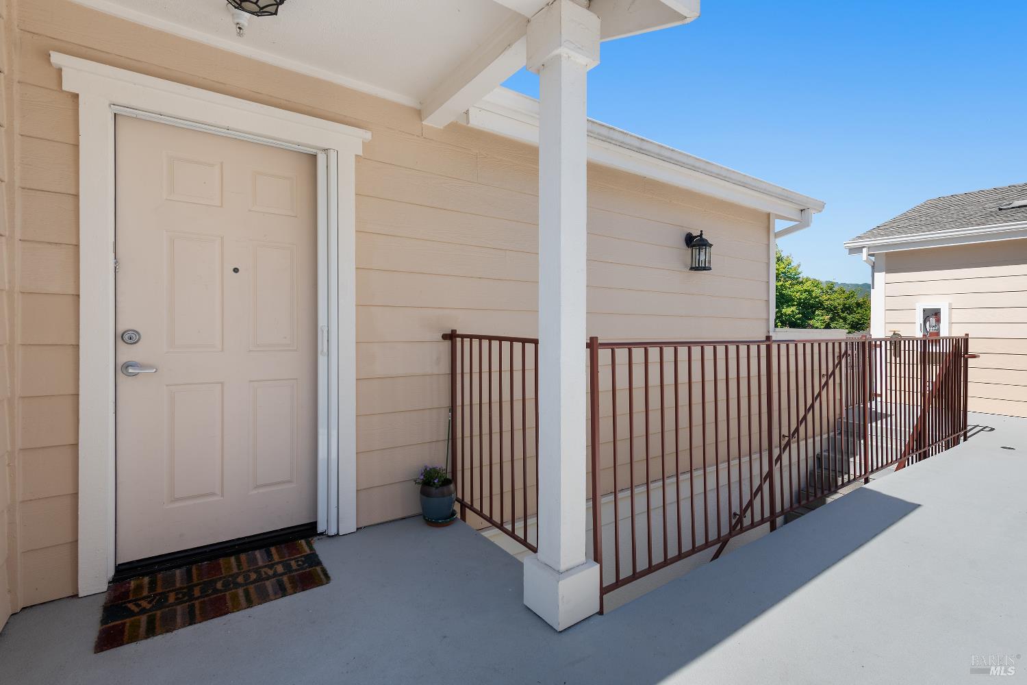 Detail Gallery Image 3 of 27 For 8 Oak Grove Dr #201,  Novato,  CA 94949 - 2 Beds | 1 Baths