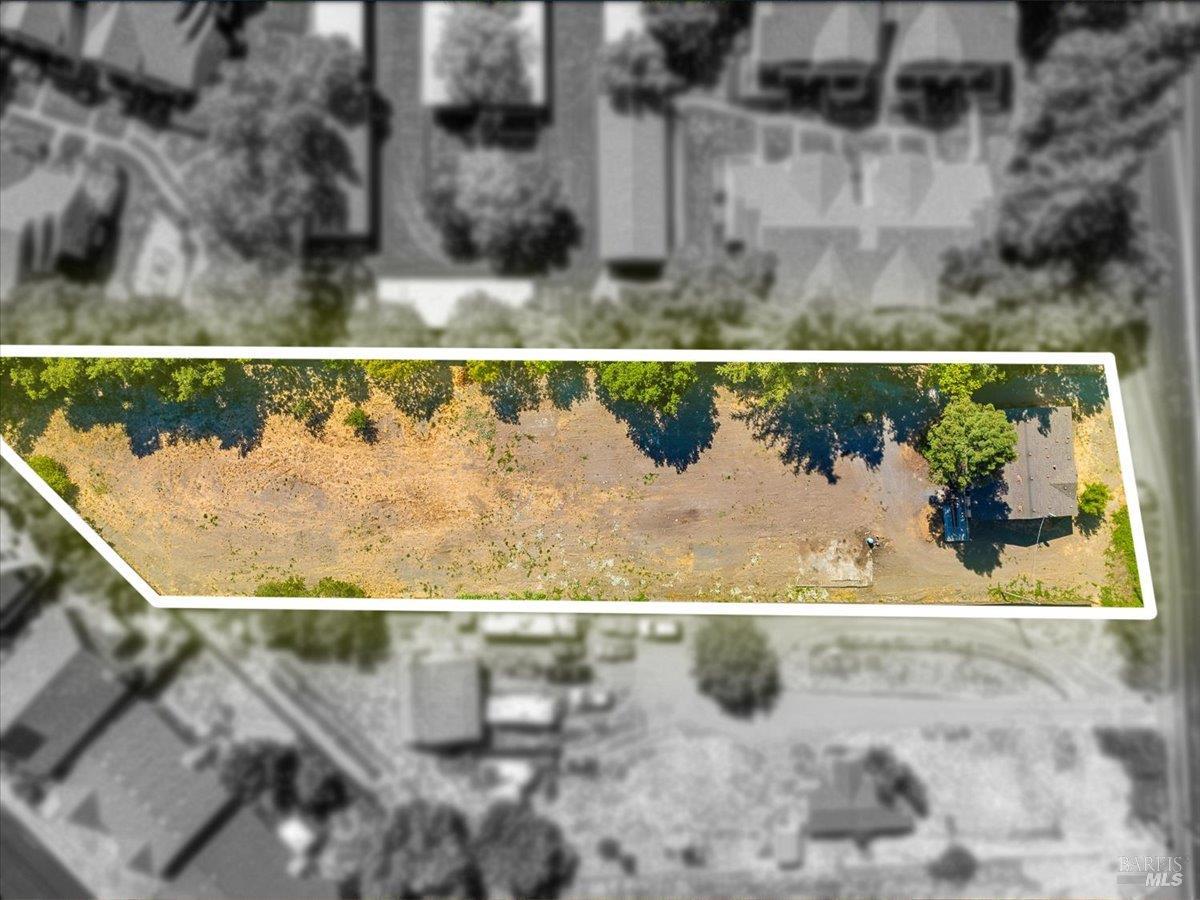 Detail Gallery Image 13 of 14 For 5320 Old Redwood Hwy, Santa Rosa,  CA 95403 - 3 Beds | 2 Baths