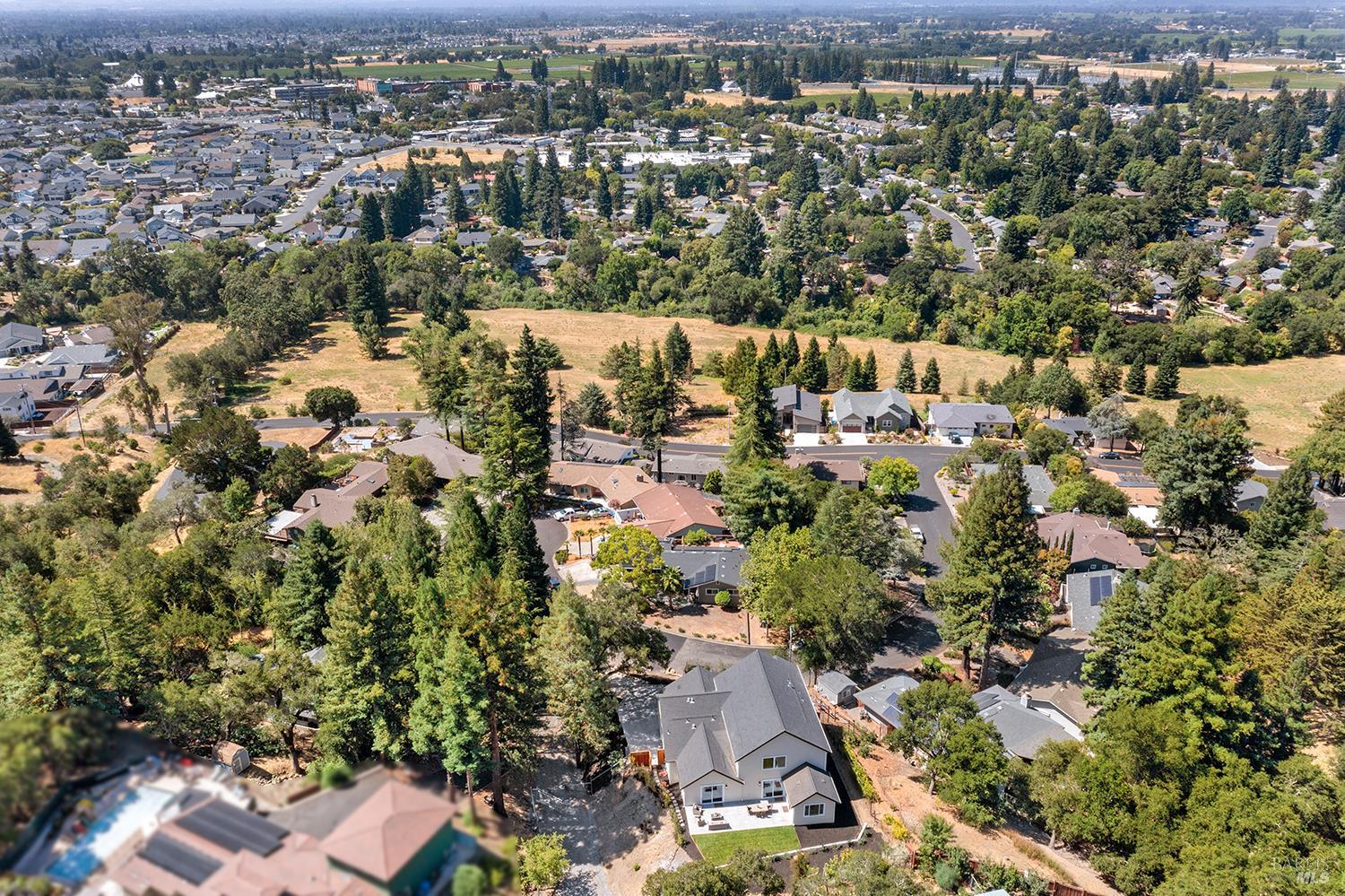 Detail Gallery Image 52 of 55 For 647 Greenview Dr, Santa Rosa,  CA 95403 - 4 Beds | 3 Baths