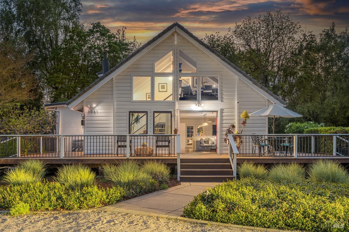 Detail Gallery Image 81 of 82 For 3061 Cuttings Wharf Rd, Napa,  CA 94559 - 4 Beds | 3 Baths