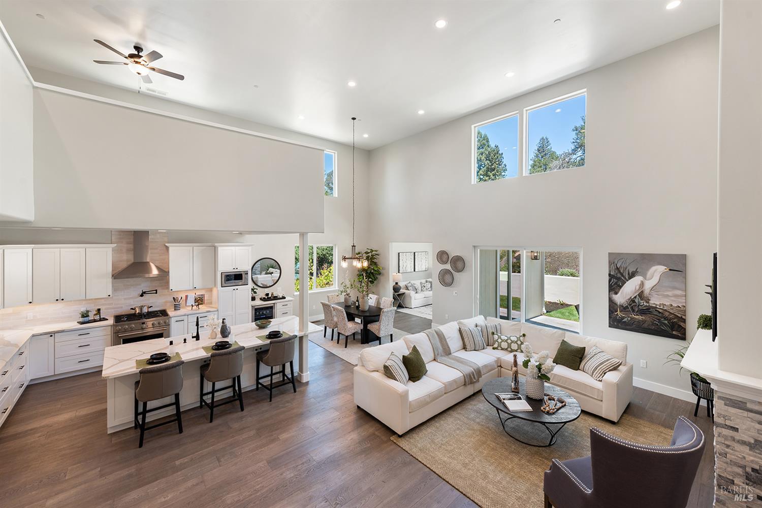 Detail Gallery Image 20 of 55 For 647 Greenview Dr, Santa Rosa,  CA 95403 - 4 Beds | 3 Baths