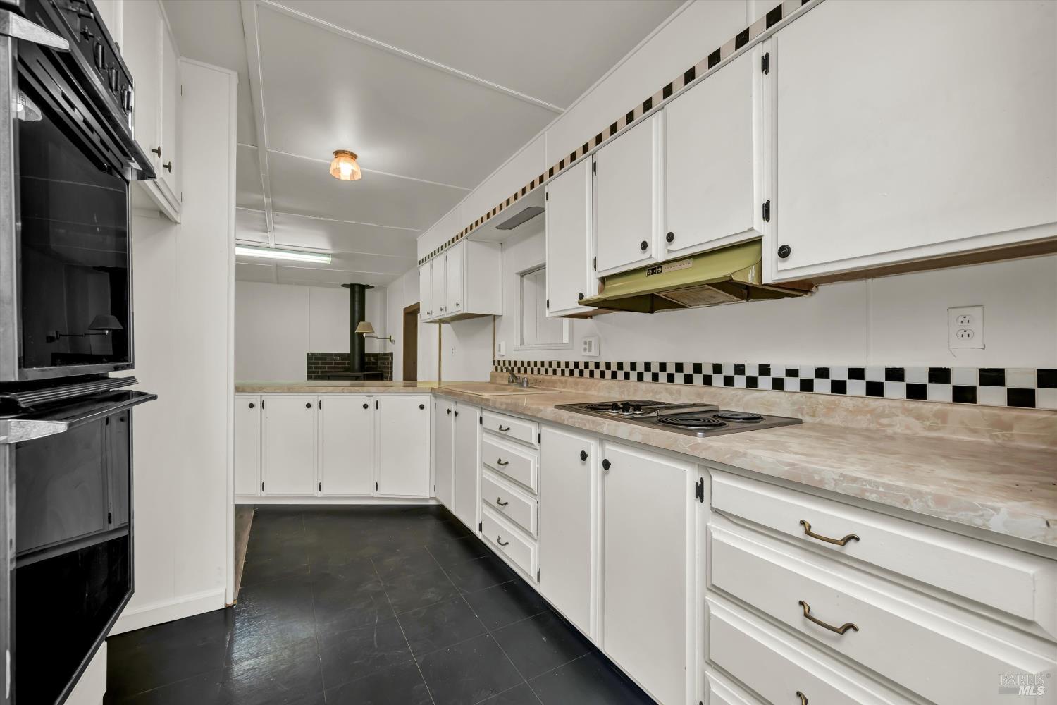 Detail Gallery Image 12 of 62 For 11767 Candy Ln, Lower Lake,  CA 95457 - 3 Beds | 3 Baths