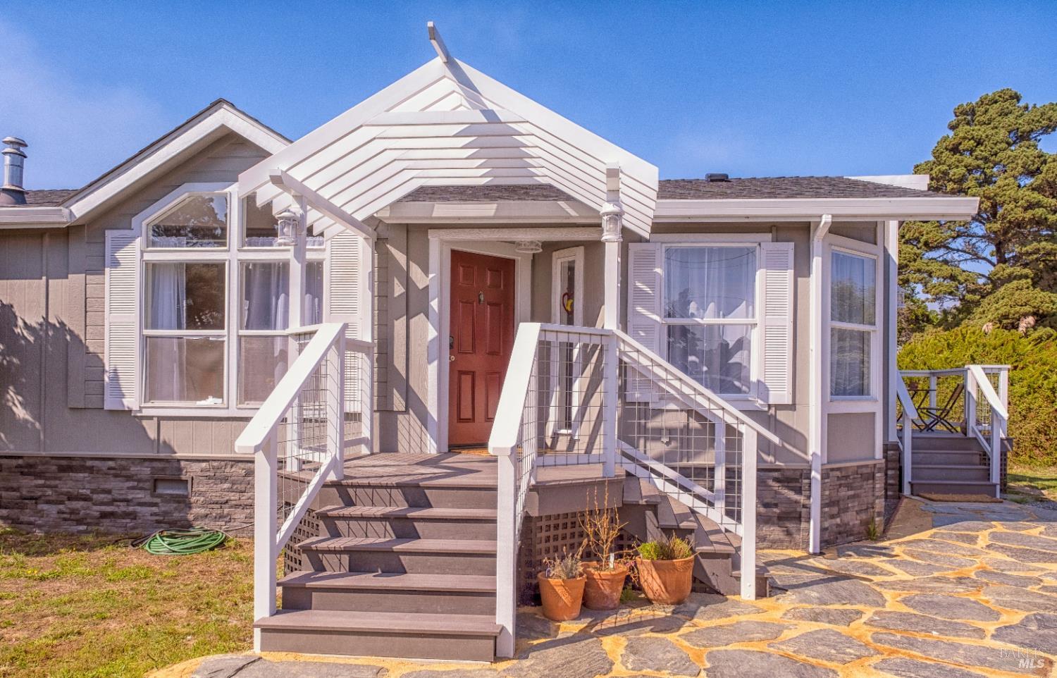 Detail Gallery Image 1 of 25 For 18600 Old Coast Hwy, Fort Bragg,  CA 95437 - 3 Beds | 2 Baths