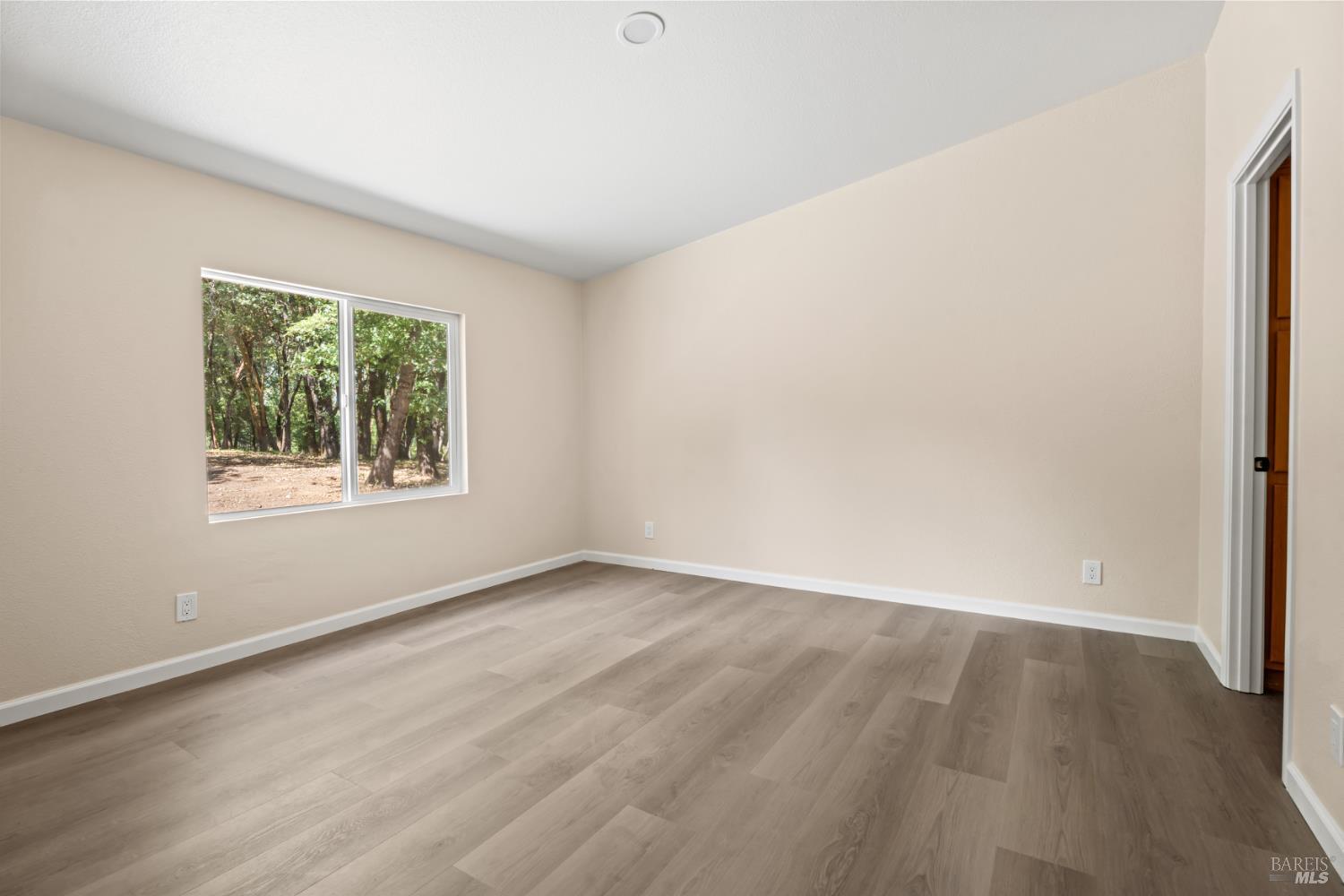 Detail Gallery Image 11 of 23 For 78611 Mina Rd, Covelo,  CA 95428 - 3 Beds | 2 Baths