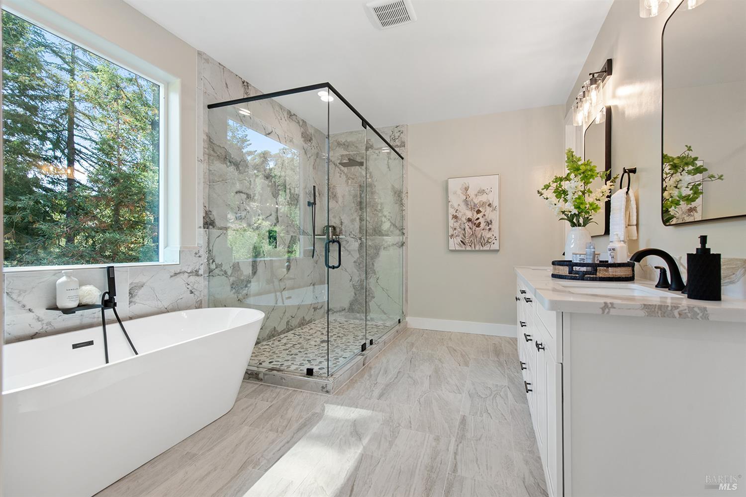 Detail Gallery Image 25 of 55 For 647 Greenview Dr, Santa Rosa,  CA 95403 - 4 Beds | 3 Baths