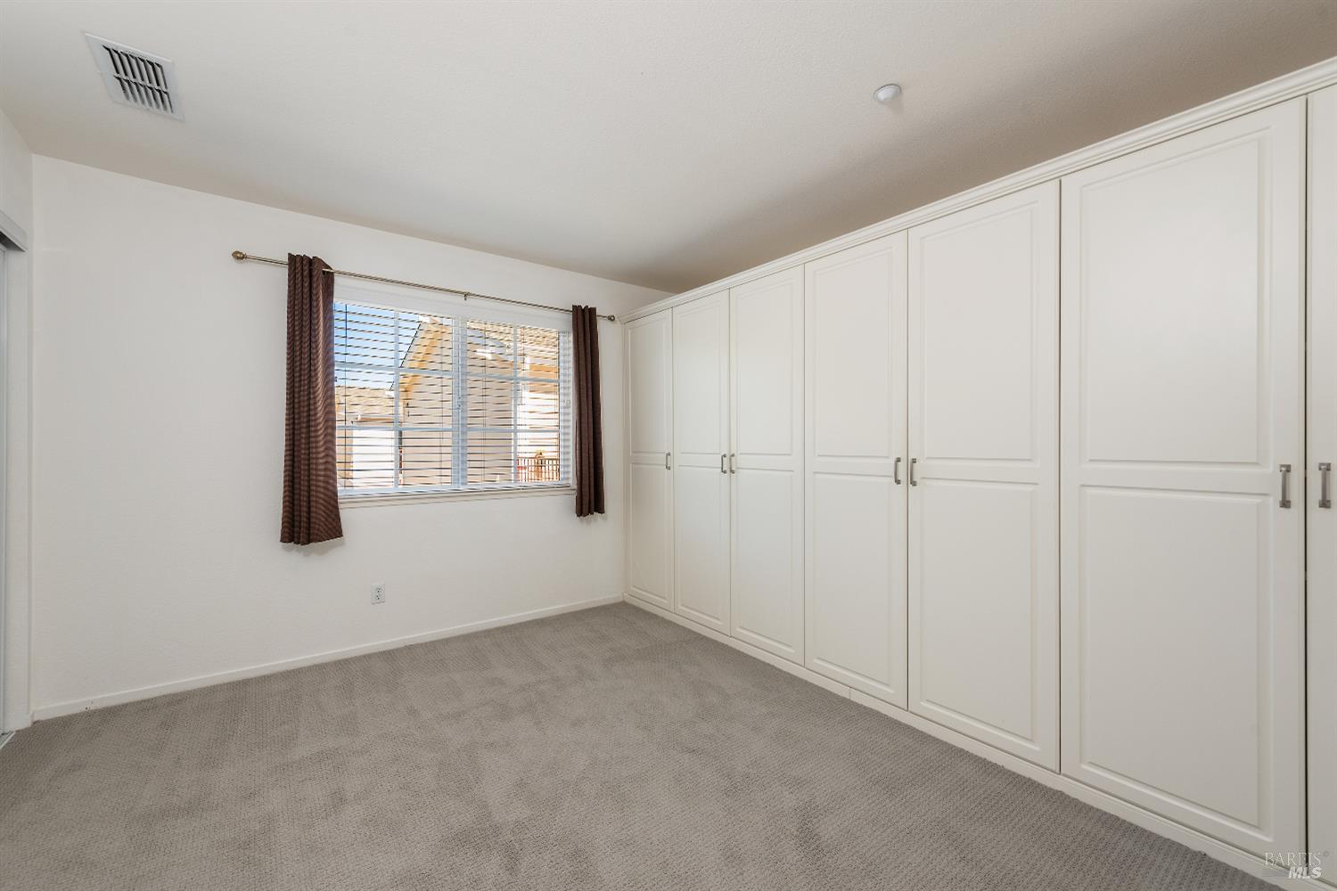 Detail Gallery Image 17 of 27 For 8 Oak Grove Dr #201,  Novato,  CA 94949 - 2 Beds | 1 Baths