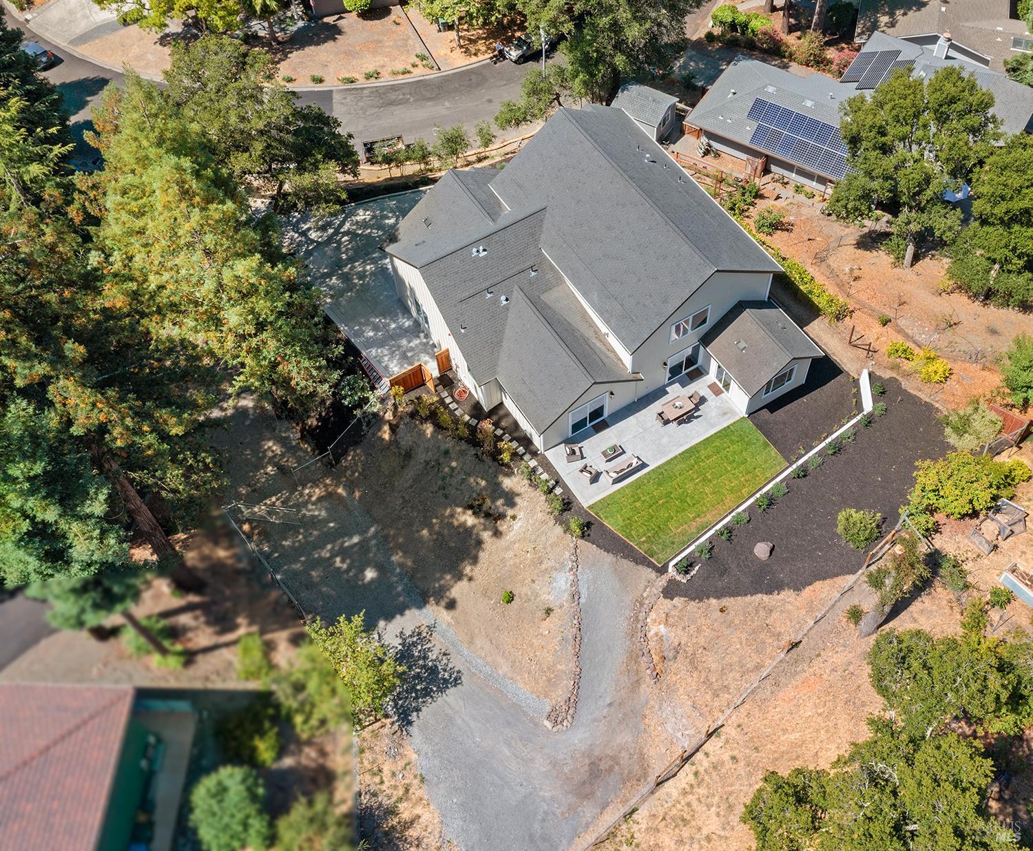 Detail Gallery Image 49 of 55 For 647 Greenview Dr, Santa Rosa,  CA 95403 - 4 Beds | 3 Baths