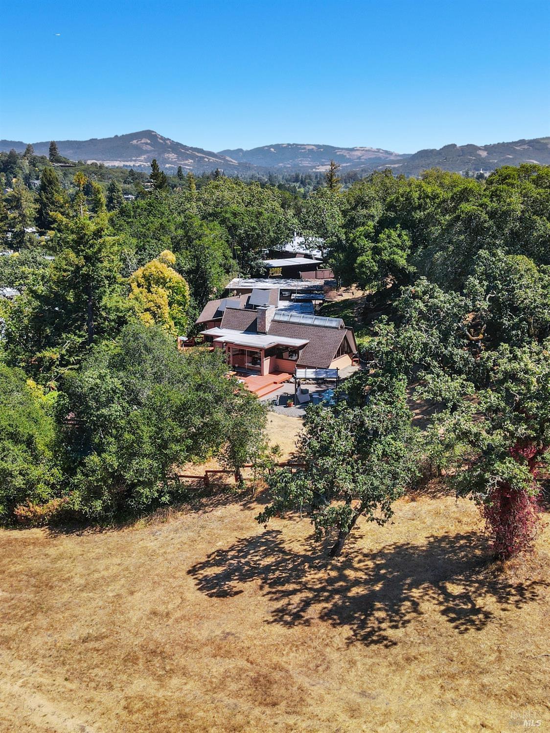 Detail Gallery Image 7 of 52 For 2140 Hyland Ct, Santa Rosa,  CA 95404 - 3 Beds | 2 Baths