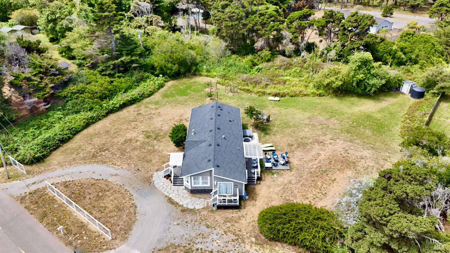 Detail Gallery Image 13 of 25 For 18600 Old Coast Hwy, Fort Bragg,  CA 95437 - 3 Beds | 2 Baths