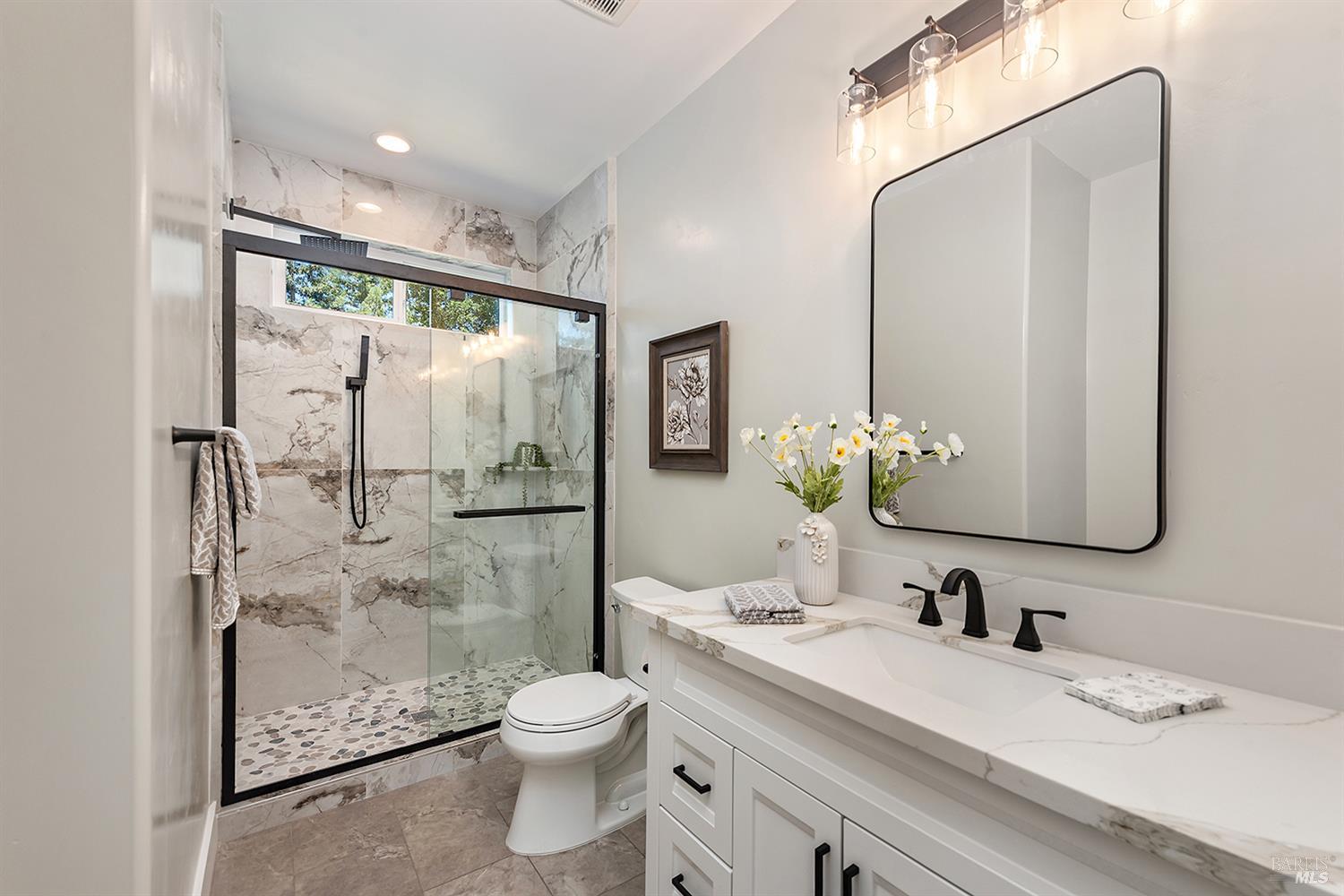 Detail Gallery Image 34 of 55 For 647 Greenview Dr, Santa Rosa,  CA 95403 - 4 Beds | 3 Baths