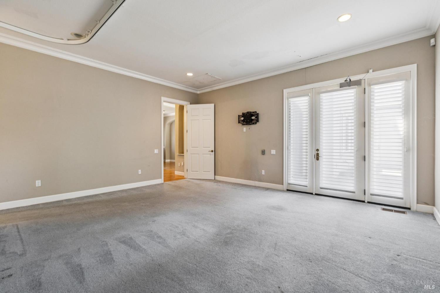 Detail Gallery Image 45 of 79 For 3557 Golf View Ter, Santa Rosa,  CA 95405 - 4 Beds | 3/1 Baths